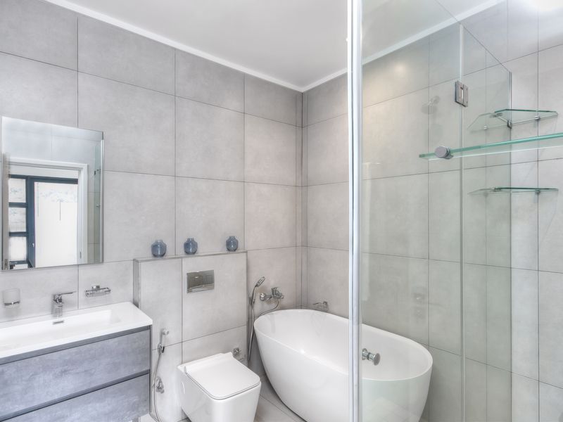 Step Into Your Dream Home: a Stunning 3-Bedroom, 3-Bathroom Haven - Photo 10