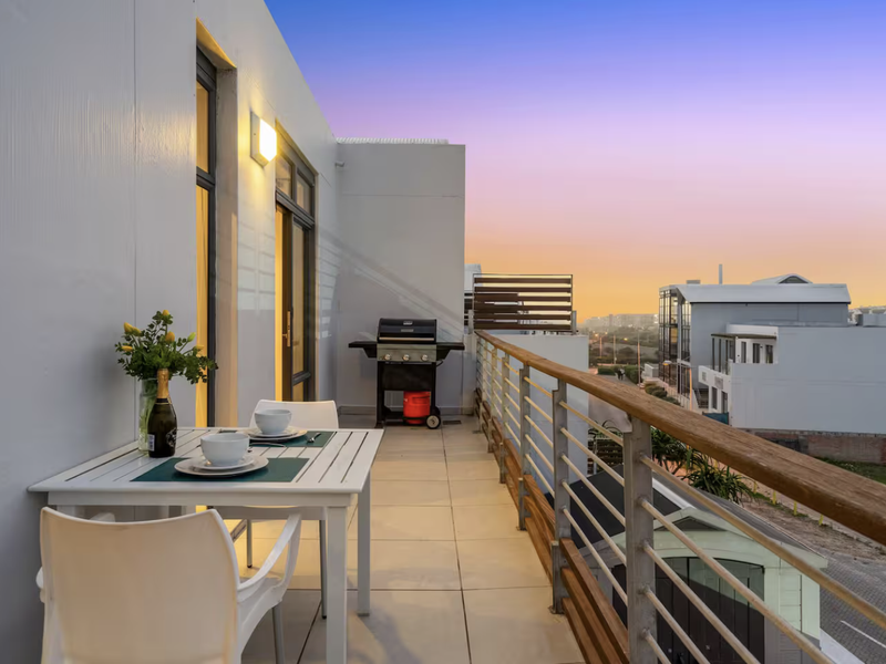 Modern, fully furnished apartment at Eden on the Bay - Photo 7