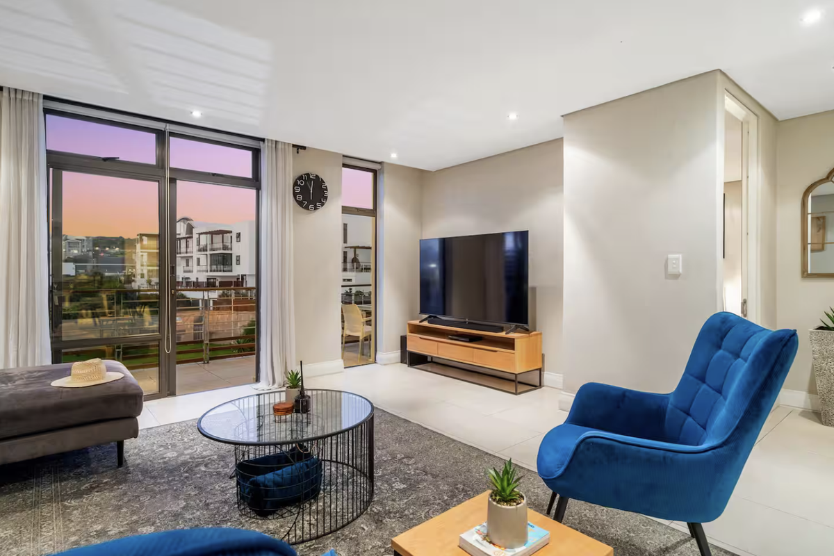 Modern, fully furnished apartment at Eden on the Bay - Photo 4