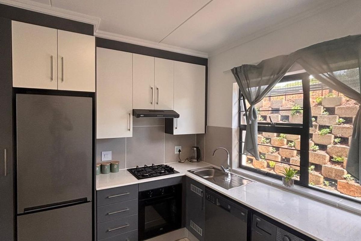 Modern Ground Floor with a garden ,Apartment in Ballito Village-1 Bedroom - Photo 4