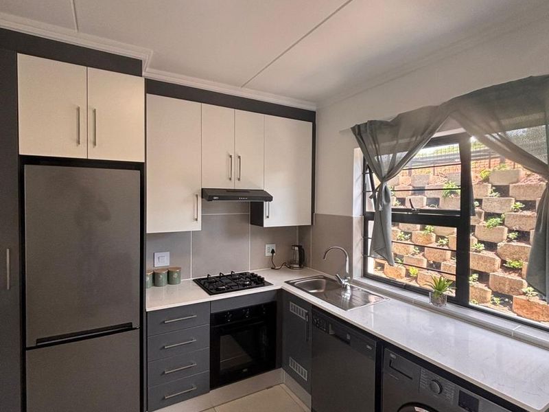 Modern Ground Floor with a garden ,Apartment in Ballito Village-1 Bedroom - Photo 4