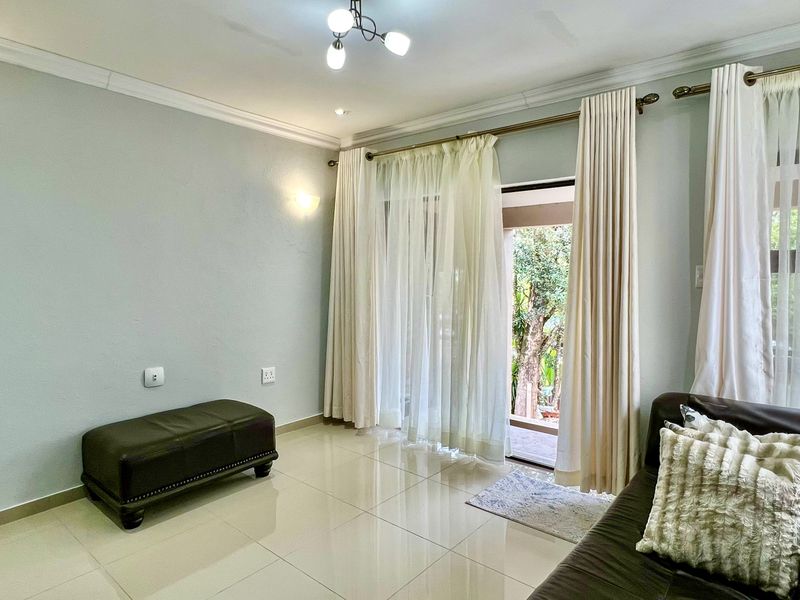 Newly Renovated Four Bedroom Home with Flatlet - Photo 9