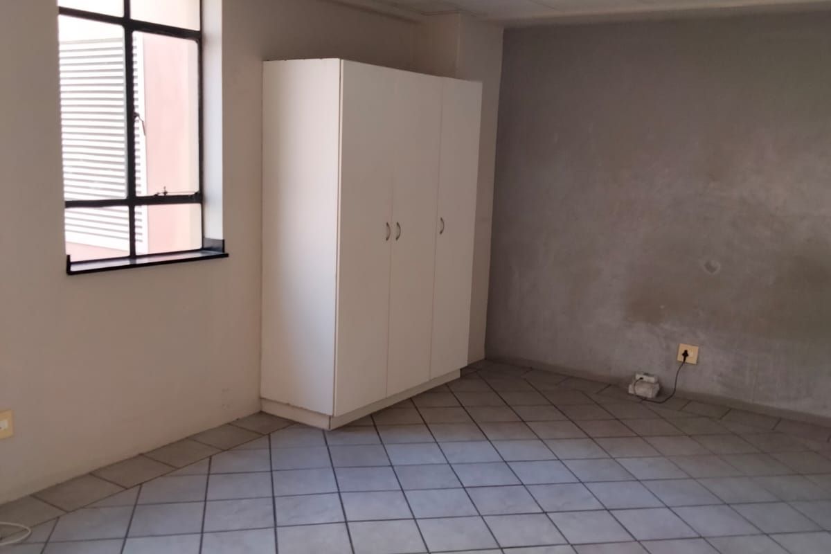 Studio Apartment Rental Monthly In Durban - Photo 3