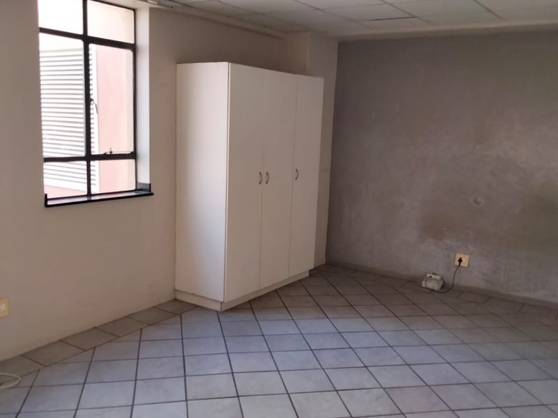 Studio Apartment Rental Monthly In Durban - Photo 3