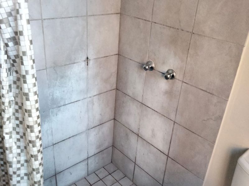 Studio Apartment Rental Monthly In Durban - Photo 9