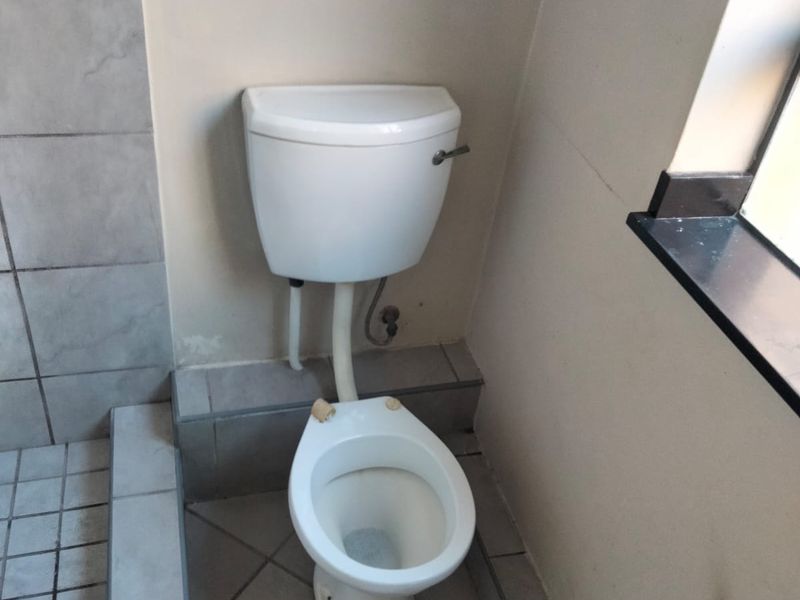 Studio Apartment Rental Monthly In Durban - Photo 8