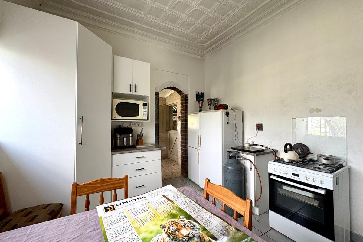 4 Bedroom Home For Sale - Photo 4