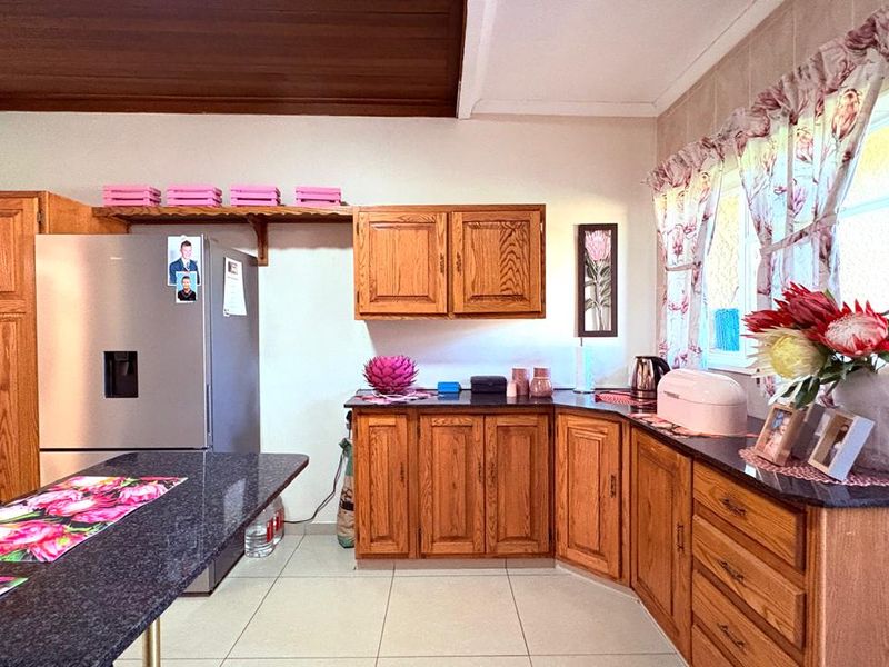 3 Bedroom house for sale - Photo 7