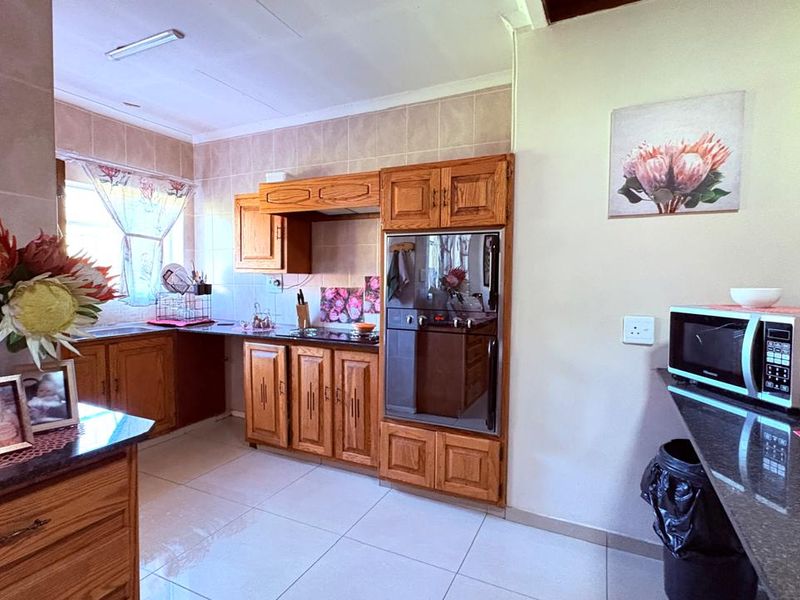 3 Bedroom house for sale - Photo 8