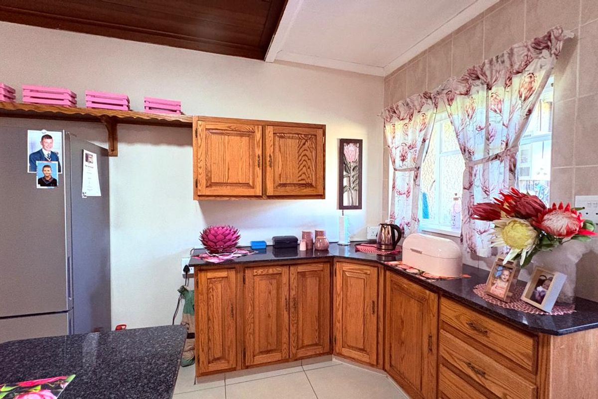 3 Bedroom house for sale - Photo 5