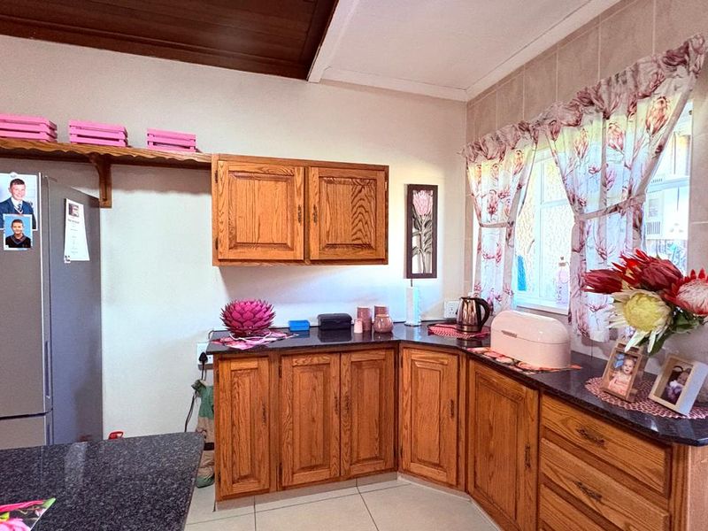 3 Bedroom house for sale - Photo 5