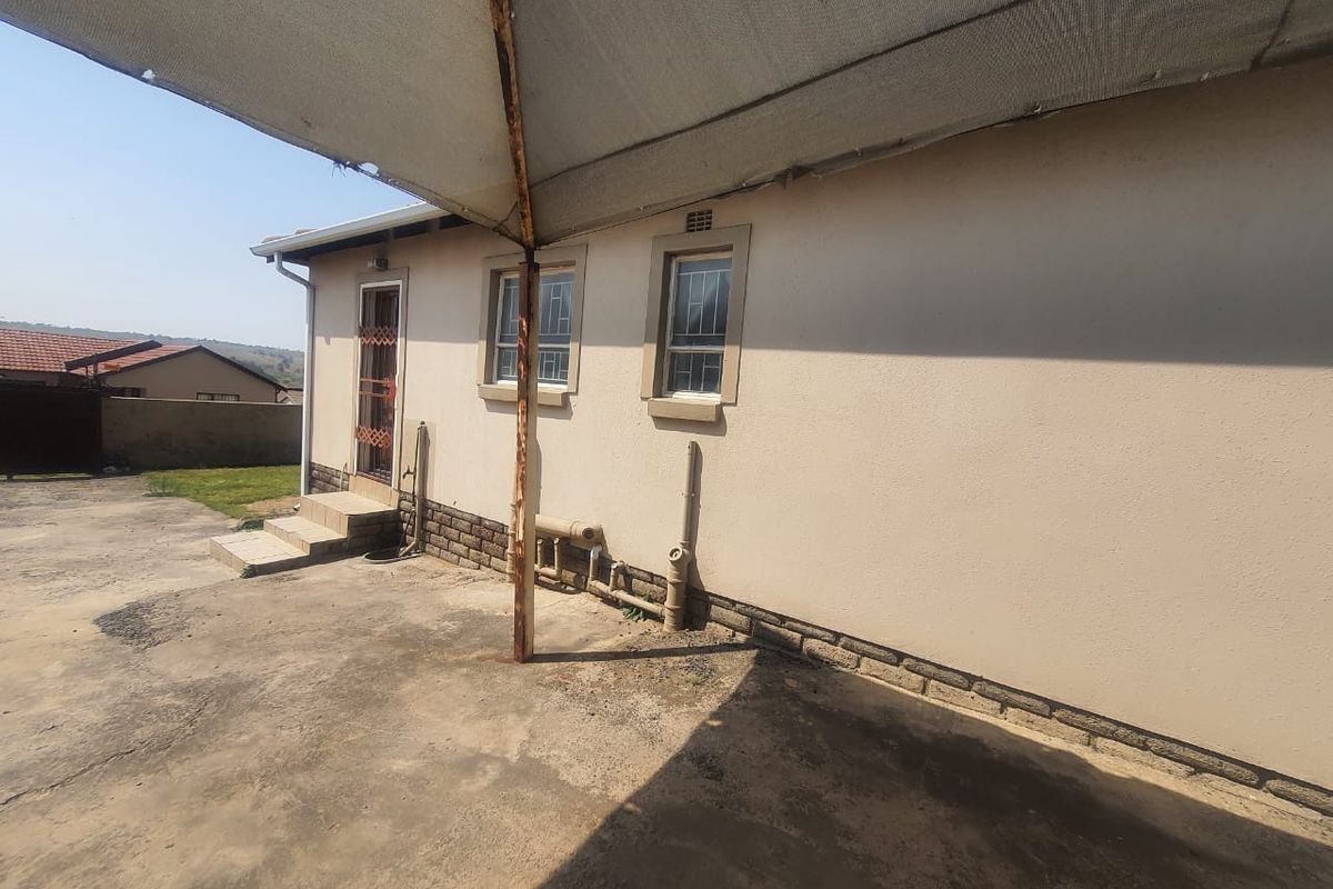 House For Sale In Witbank - Photo 4