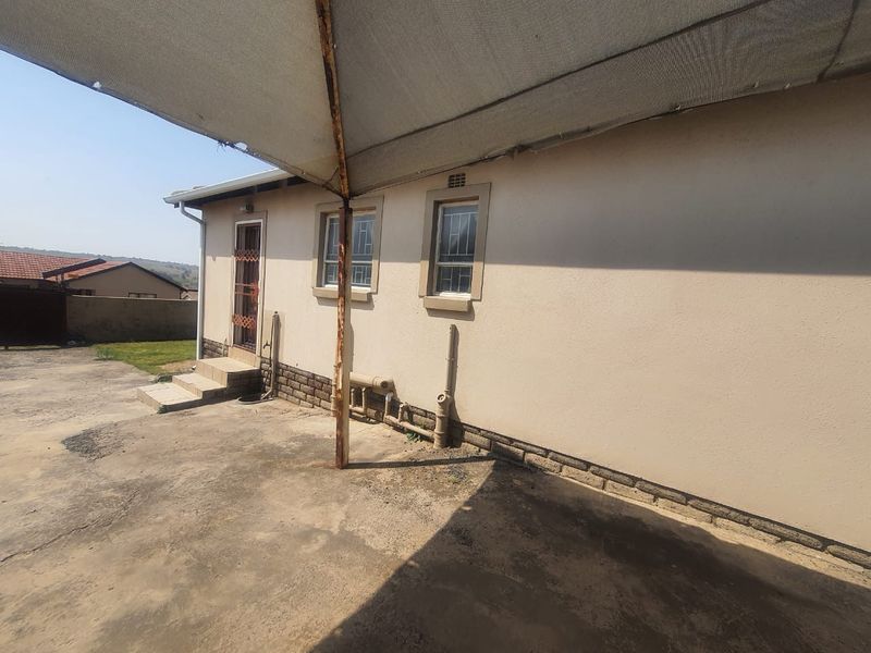 House For Sale In Witbank - Photo 4