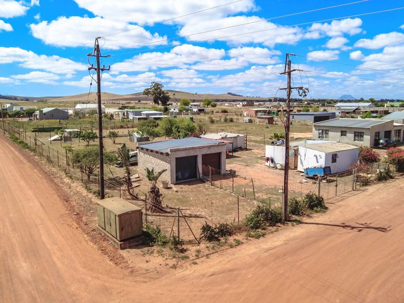 Corner Plot - Photo 2