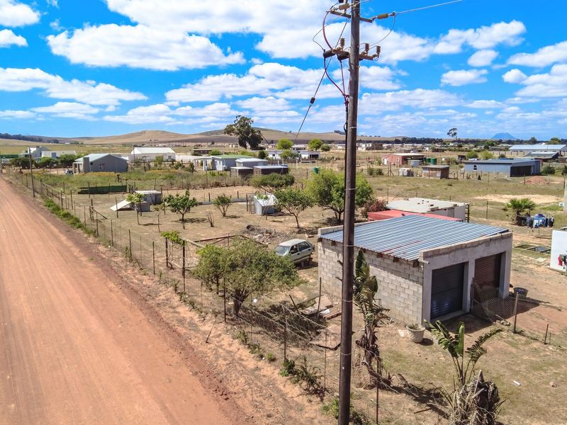 Corner Plot - Photo 4