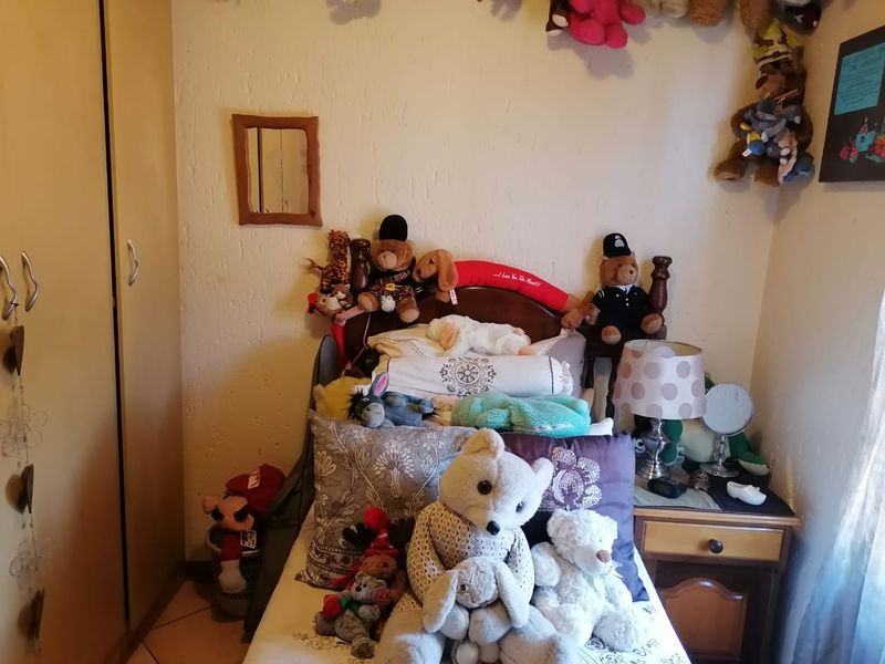 Charming 2-Bedroom, 2-Bathroom Townhouse in Secure Glen Marais Complex – Perfect Starter Home! - Photo 10