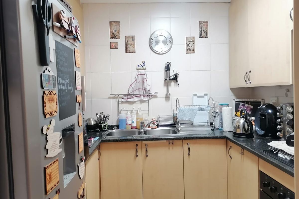 Charming 2-Bedroom, 2-Bathroom Townhouse in Secure Glen Marais Complex – Perfect Starter Home! - Photo 5