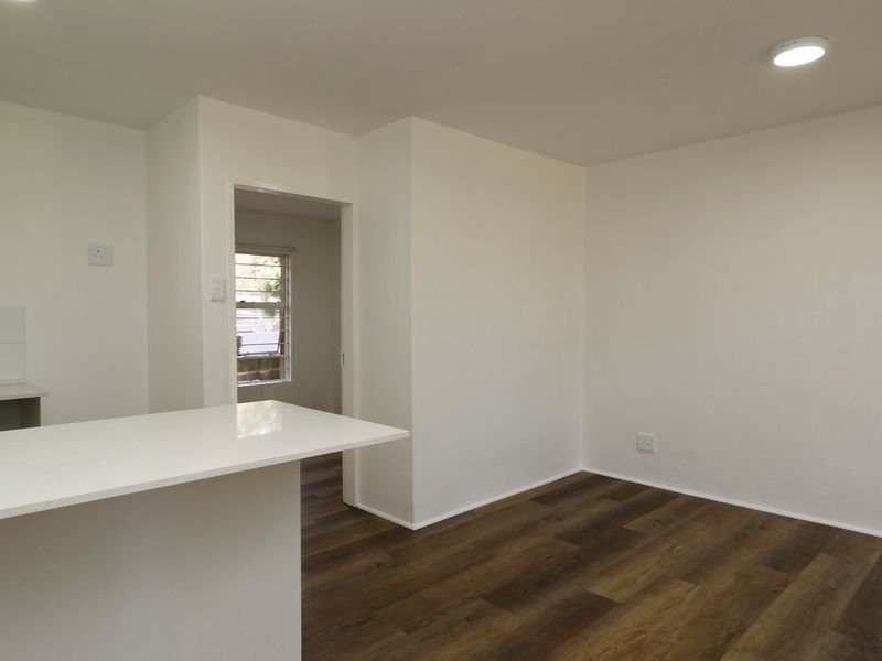 RENOVATED BREEZY ONE BED APARTMENT IN BRYANSTON - Photo 8