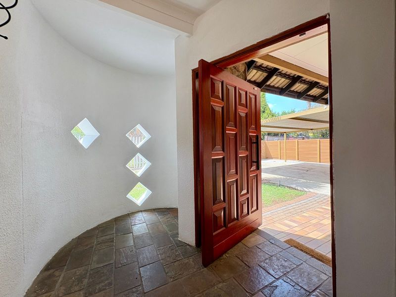 Stunning Three Bedroom Home In Dalpark For Sale - Photo 2