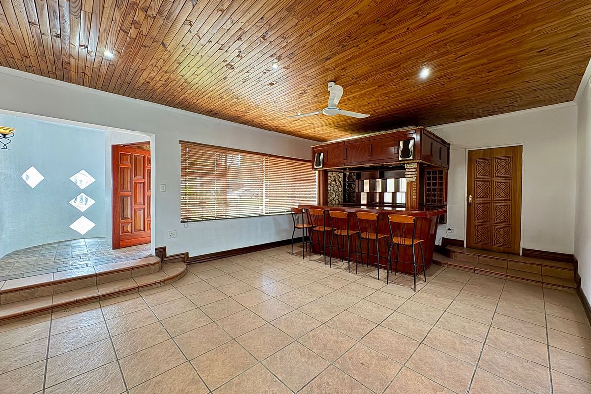 Stunning Three Bedroom Home In Dalpark For Sale - Photo 3