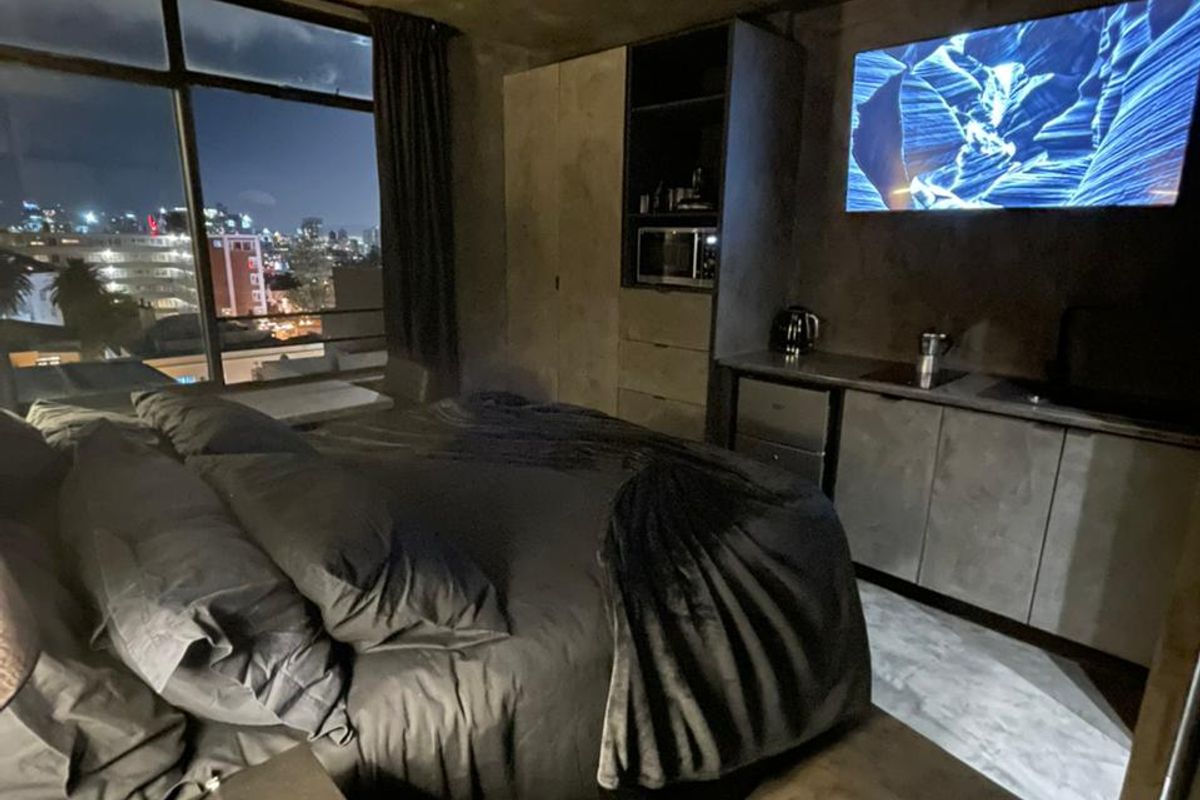 SOLD BEFORE LISTED AT A RECORD PRICE FOR THE APARTMENT BLOCK ON STUDIOS - Photo 5