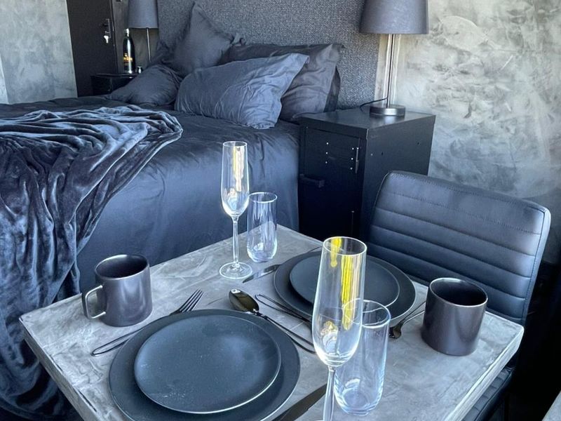 SOLD BEFORE LISTED AT A RECORD PRICE FOR THE APARTMENT BLOCK ON STUDIOS - Photo 9