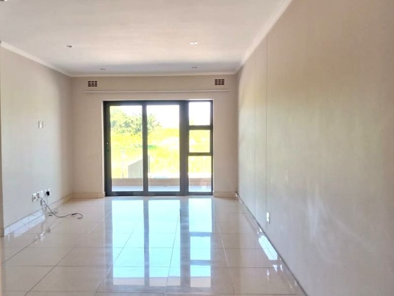 Spacious 2 Bedroom Apartment for Sale in Umhlanga Ridge. - Photo 6