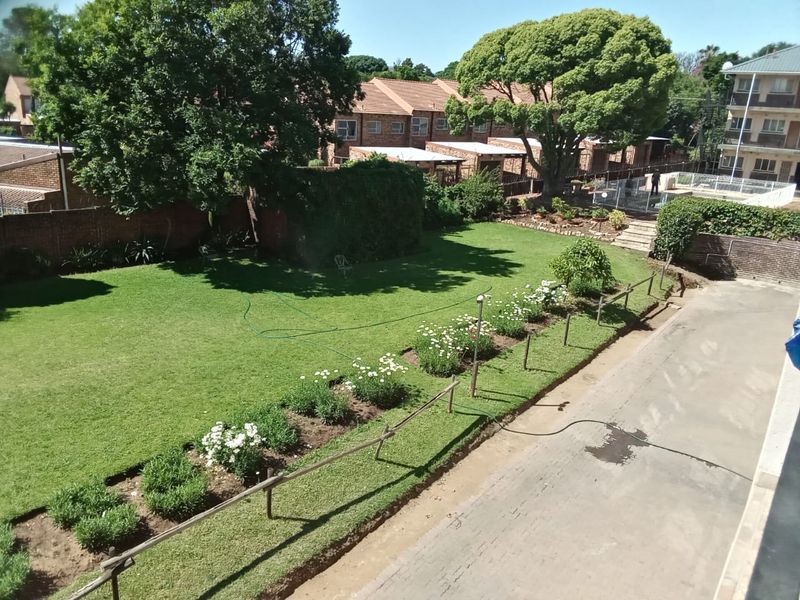 Apartment For Sale In Randburg - Photo 6