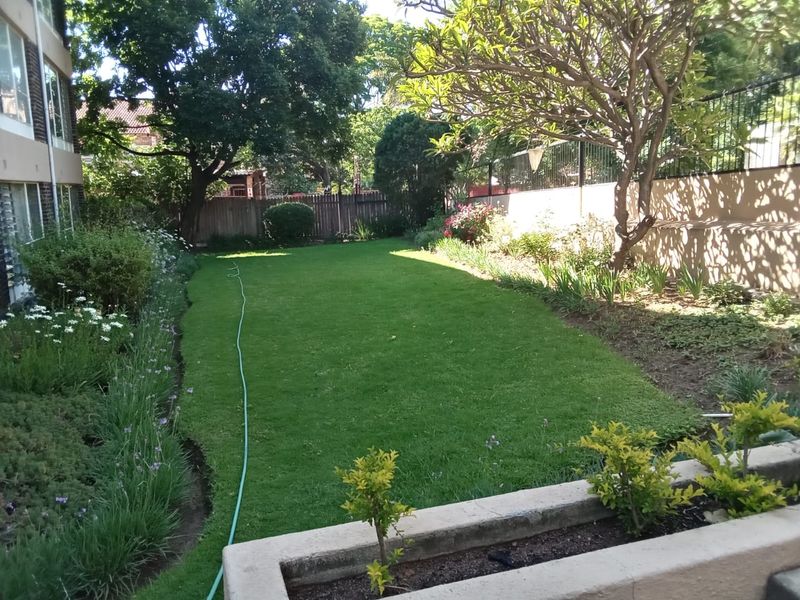 Apartment For Sale In Randburg - Photo 3
