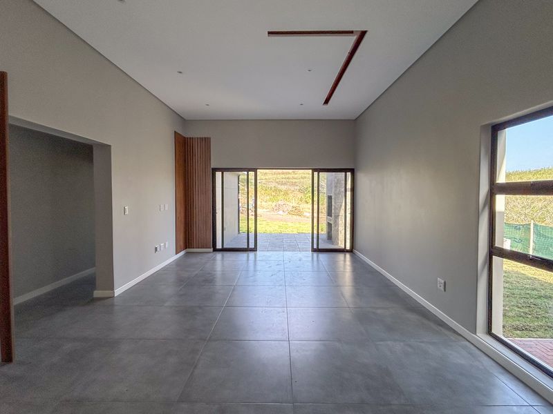 Palm Oasis – Contemporary Living in Palm Lakes Estate - Photo 9