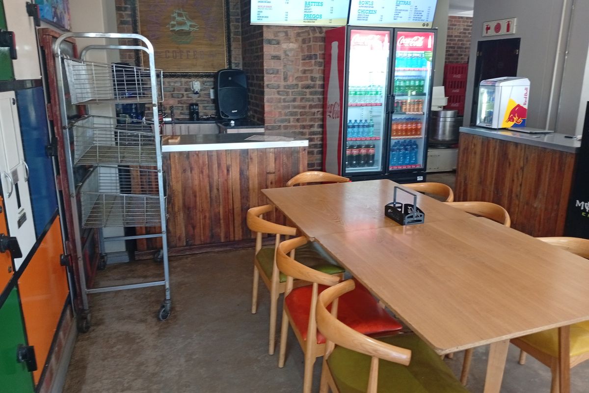 Apartment Block Rental Monthly In Pretoria - Photo 4