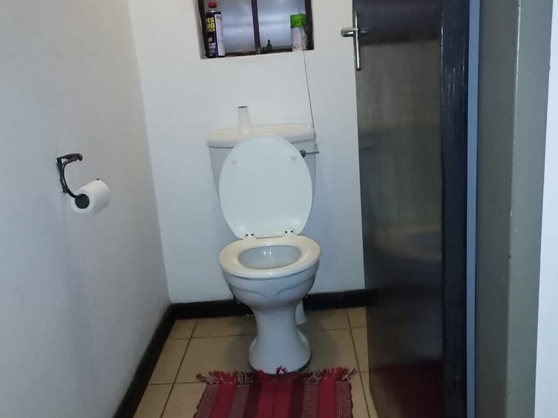 Apartment For Sale In Witbank - Photo 5