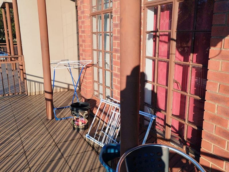 Apartment For Sale In Witbank - Photo 8