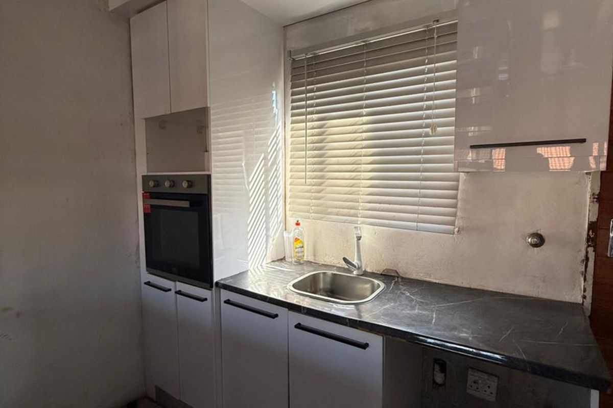 House Pending Sale In Witbank - Photo 3