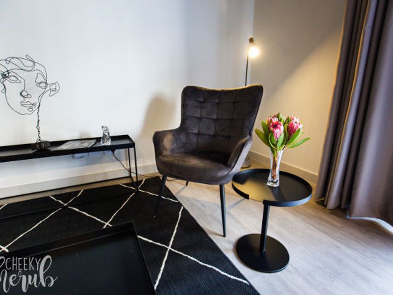 Secure, Sophisticated City Living – 1-Bedroom Apartment at The Lineal, Sandton - Photo 7