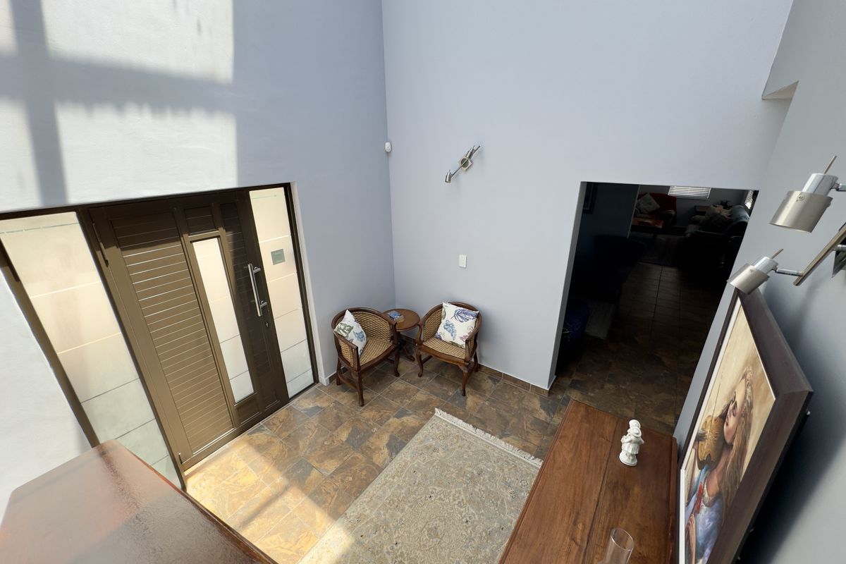 Modern Coastal Family Home with Pool, Inverter & Stylish Finishes in Dwarskersbos. - Photo 4