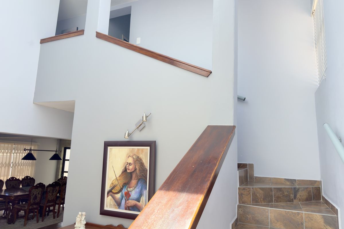 Modern Coastal Family Home with Pool, Inverter & Stylish Finishes in Dwarskersbos. - Photo 3