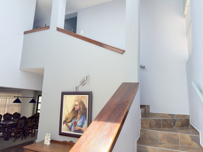 Modern Coastal Family Home with Pool, Inverter & Stylish Finishes in Dwarskersbos. - Photo 3