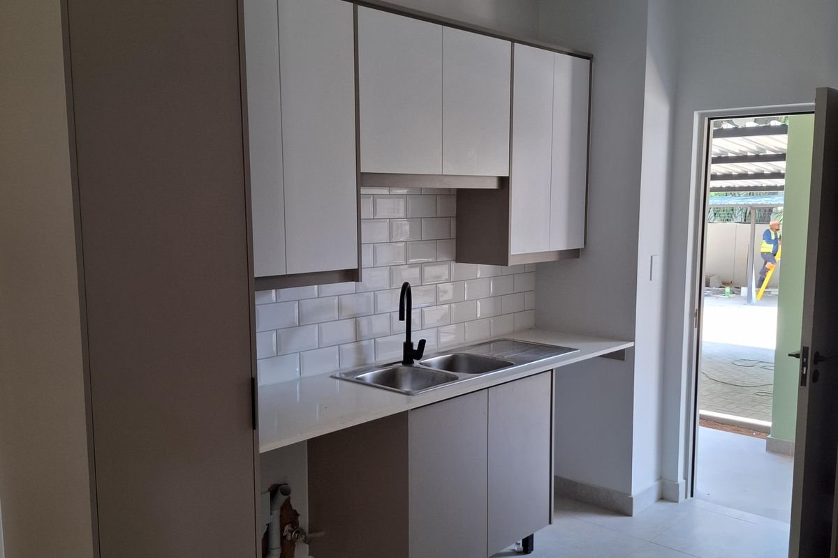 Modern Comfort Meets Contemporary Style – Mea-Né, Rivonia - Photo 5