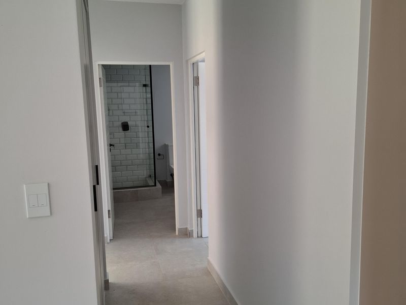 Modern Comfort Meets Contemporary Style – Mea-Né, Rivonia - Photo 4