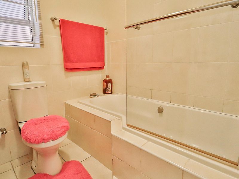 WALMER HEIGHTS 2 BED 1 BATH TOWNHOUSE FOR RENT - Photo 5