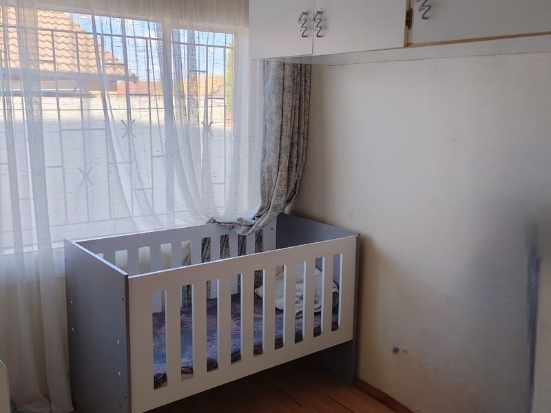 Family Home for Sale in Bakerton with flatlet - Photo 10