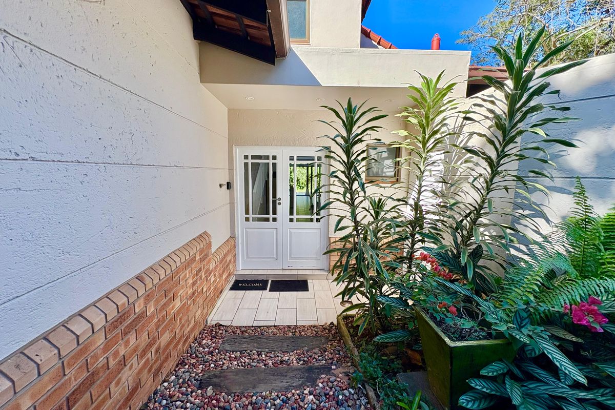 Luxury Coastal Living for Rent in Zimbali Coastal Estate – Golf Cart Included! - Photo 5