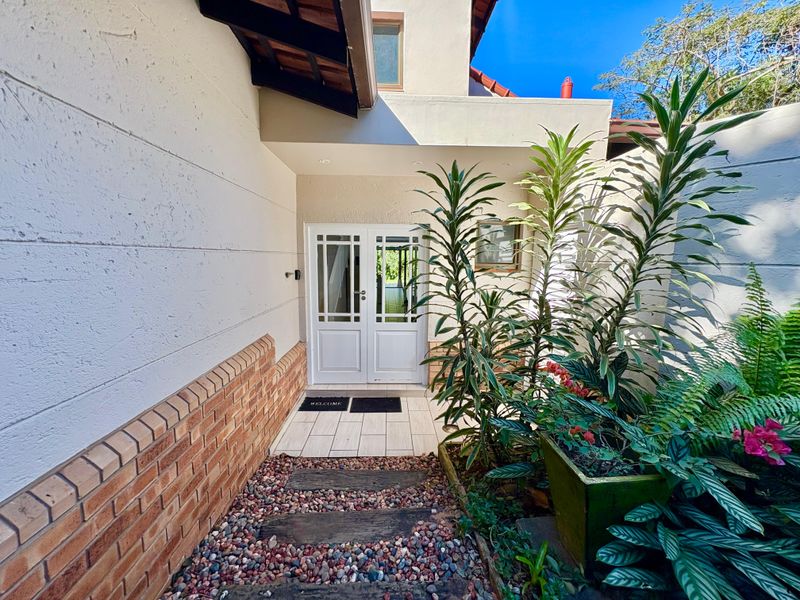 Luxury Coastal Living for Rent in Zimbali Coastal Estate – Golf Cart Included! - Photo 5
