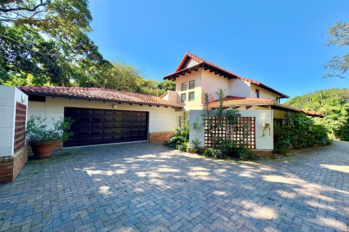 Luxury Coastal Living for Rent in Zimbali Coastal Estate – Golf Cart Included! - Photo 2