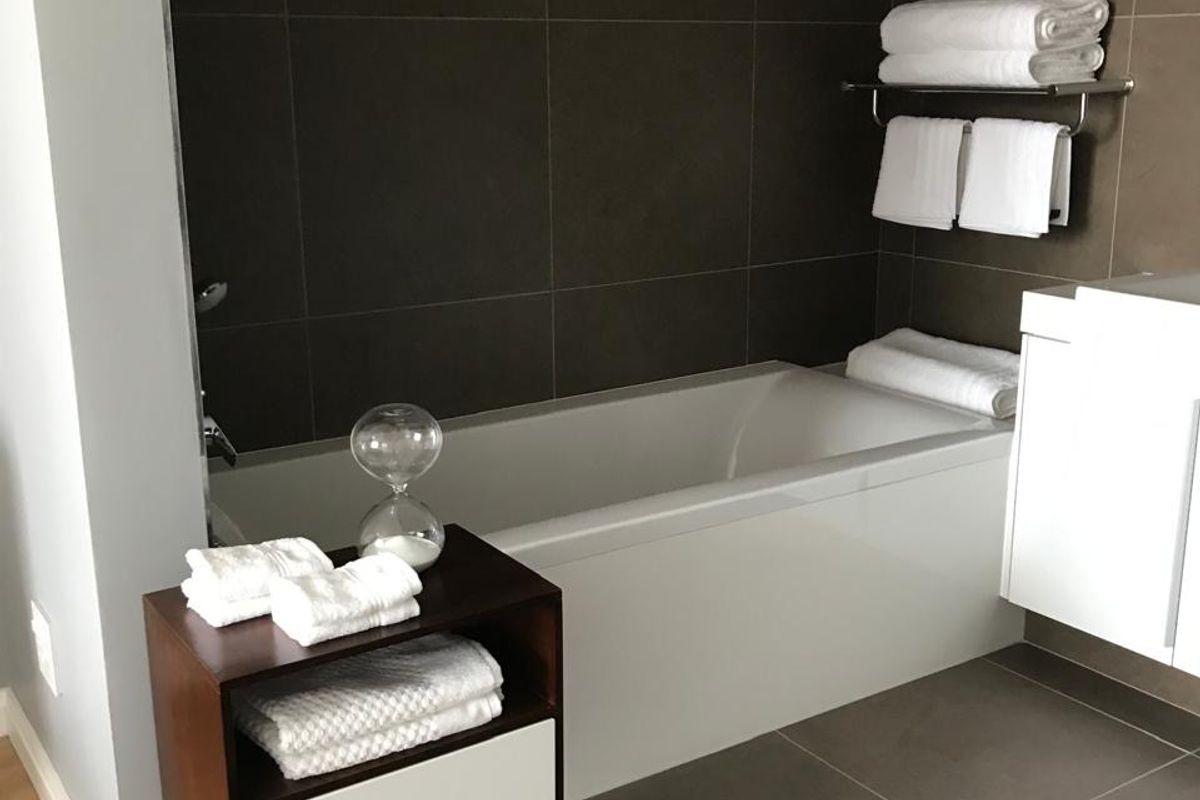 Furnished two bed two bath in Central Square - Photo 5