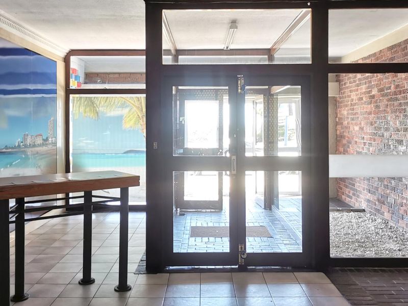 HUMEWOOD 2 BED 2 BATH APARTMENT FOR SALE - Photo 9