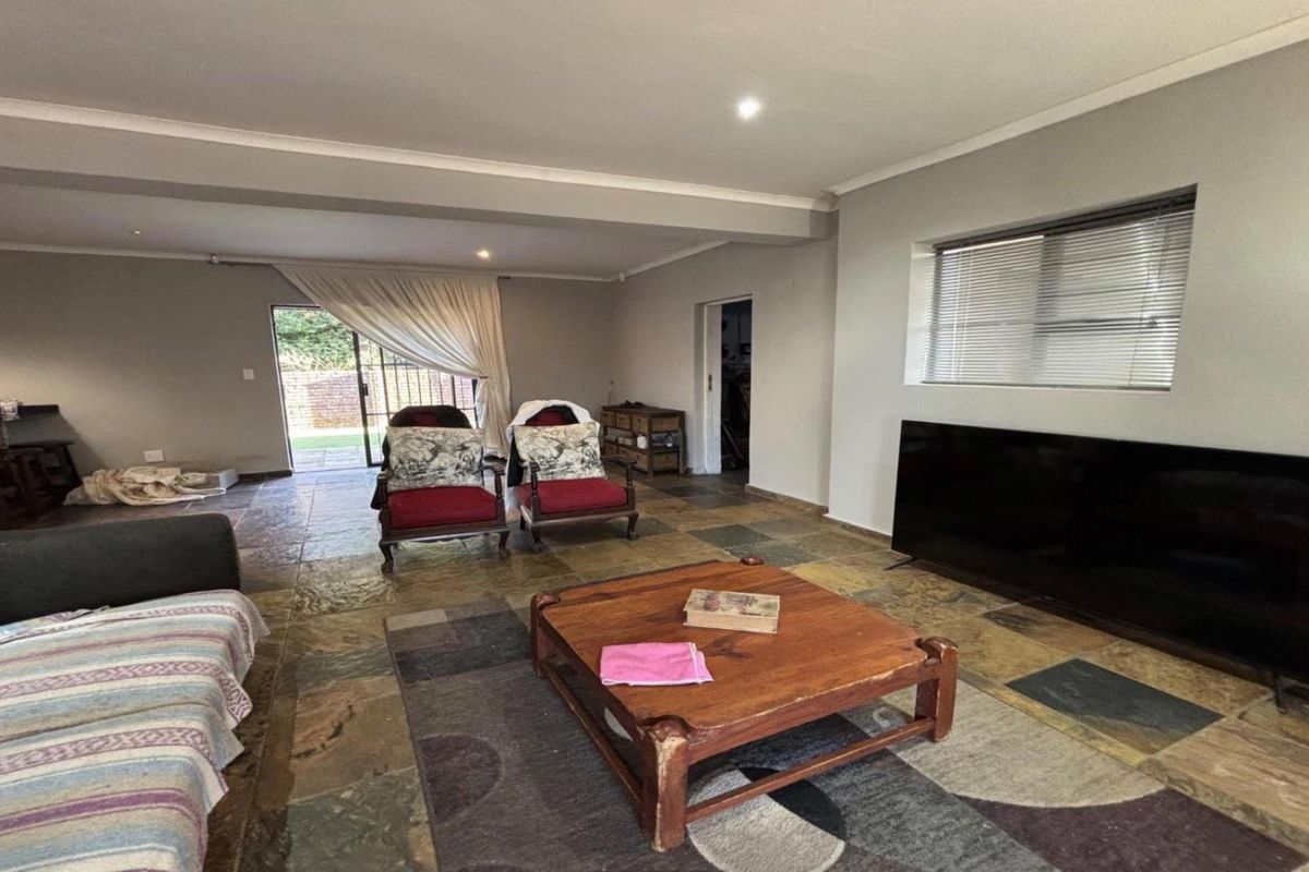 HUMEWOOD 4 BED 2 BATH HOUSE FOR SALE - Photo 5