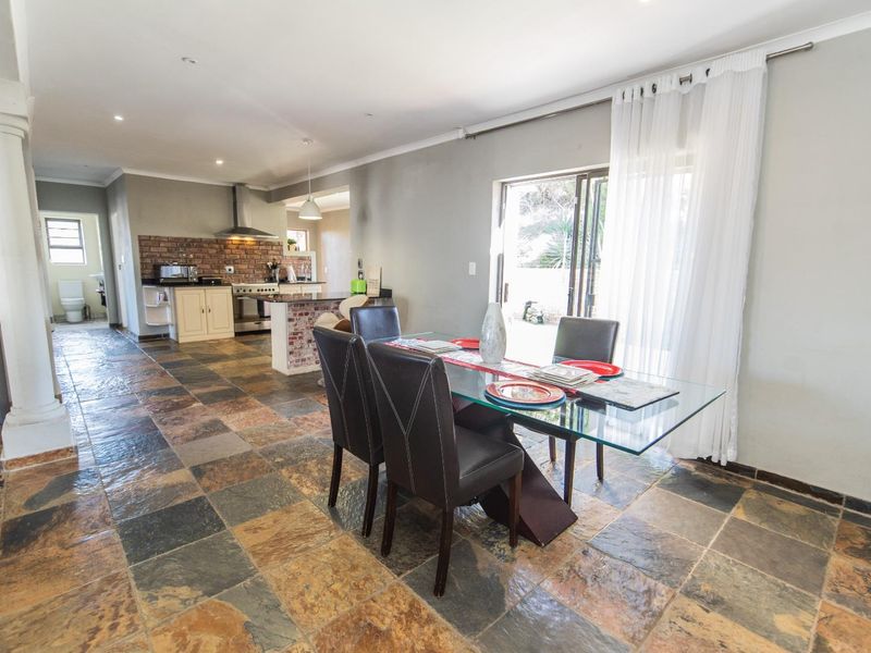 HUMEWOOD 4 BED 2 BATH HOUSE FOR SALE - Photo 7