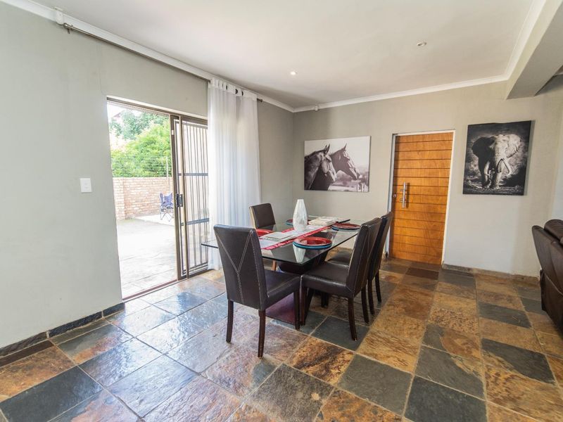 HUMEWOOD 4 BED 2 BATH HOUSE FOR SALE - Photo 6